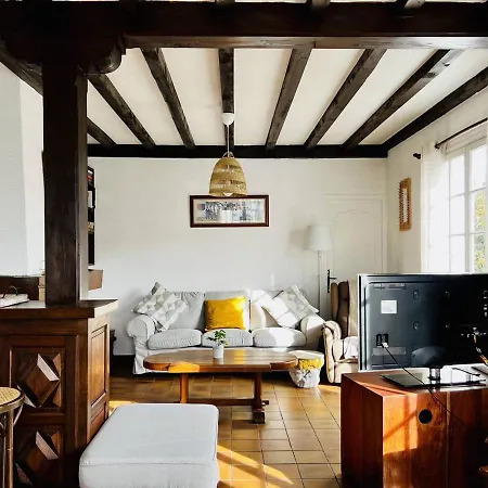 Maison T4 A Cambo-les-bains: 5 Couchages, Jardin Arbore, Balcon, Cheminee, Animaux Acceptes, Wi-fi Fibre - Fr-1-495-114 Holiday home
